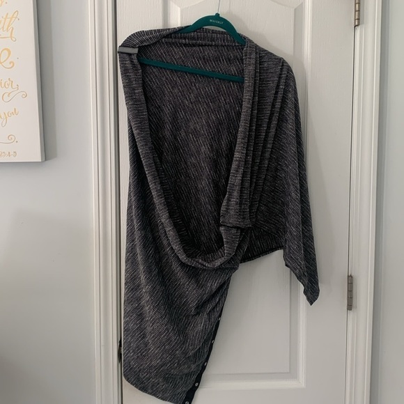 Lululemon Gray Striped Vinyasa Reversible Convertible Snap Scarf - Picture 6 of 9